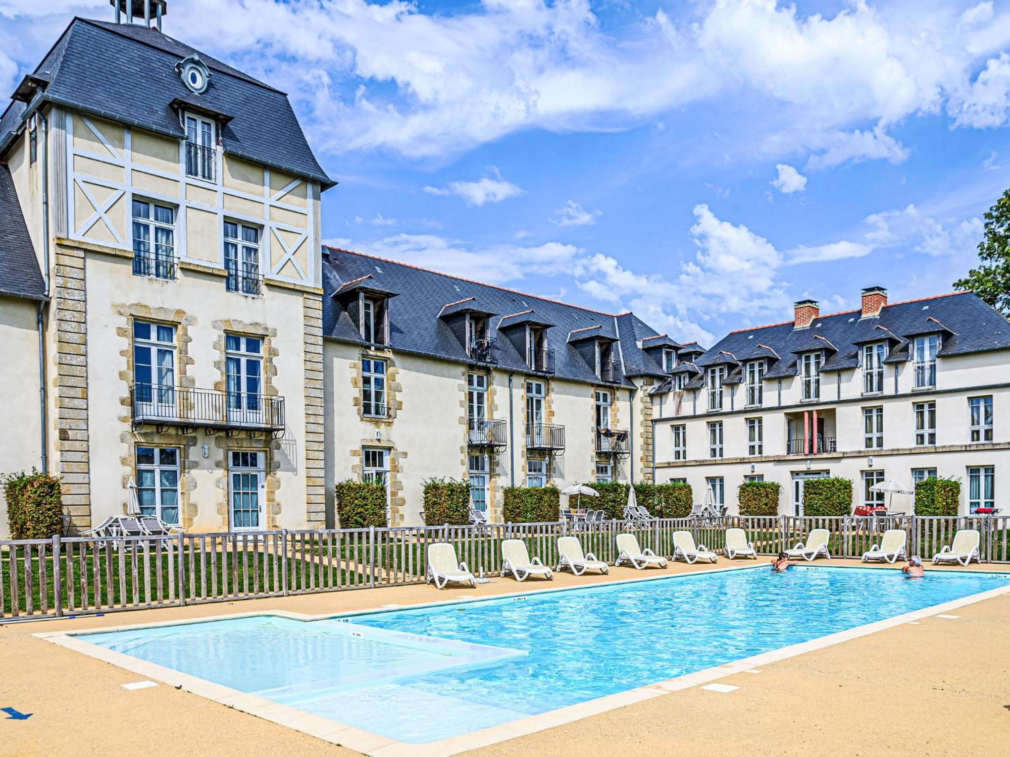 Apartment Le Chateau De Kergonano-13 By Interhome บาดอง ภายนอก รูปภาพ
